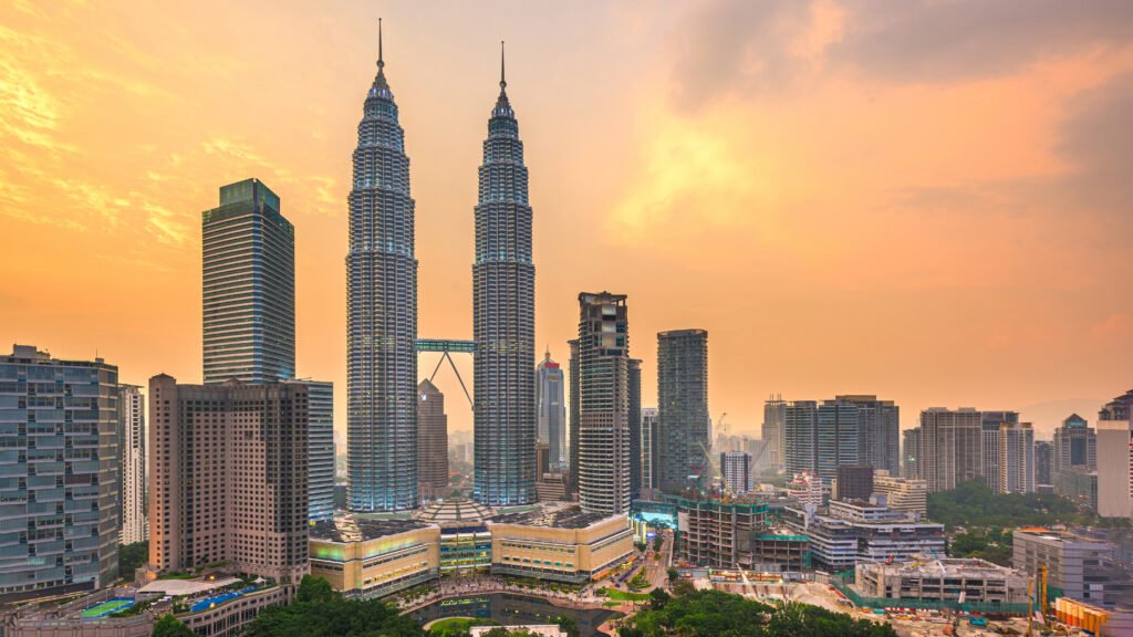 Kuala Lumpur, Malaysia park and skyline